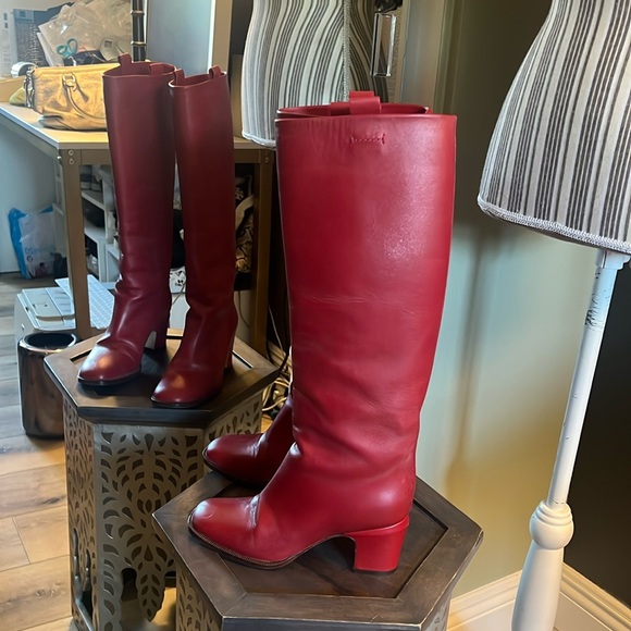 ๐ 1 hour sale. Valentino Garavani, Red Leather Tall Boots, EU 38, US 7.5, w/ COA - Picture 3 of 13